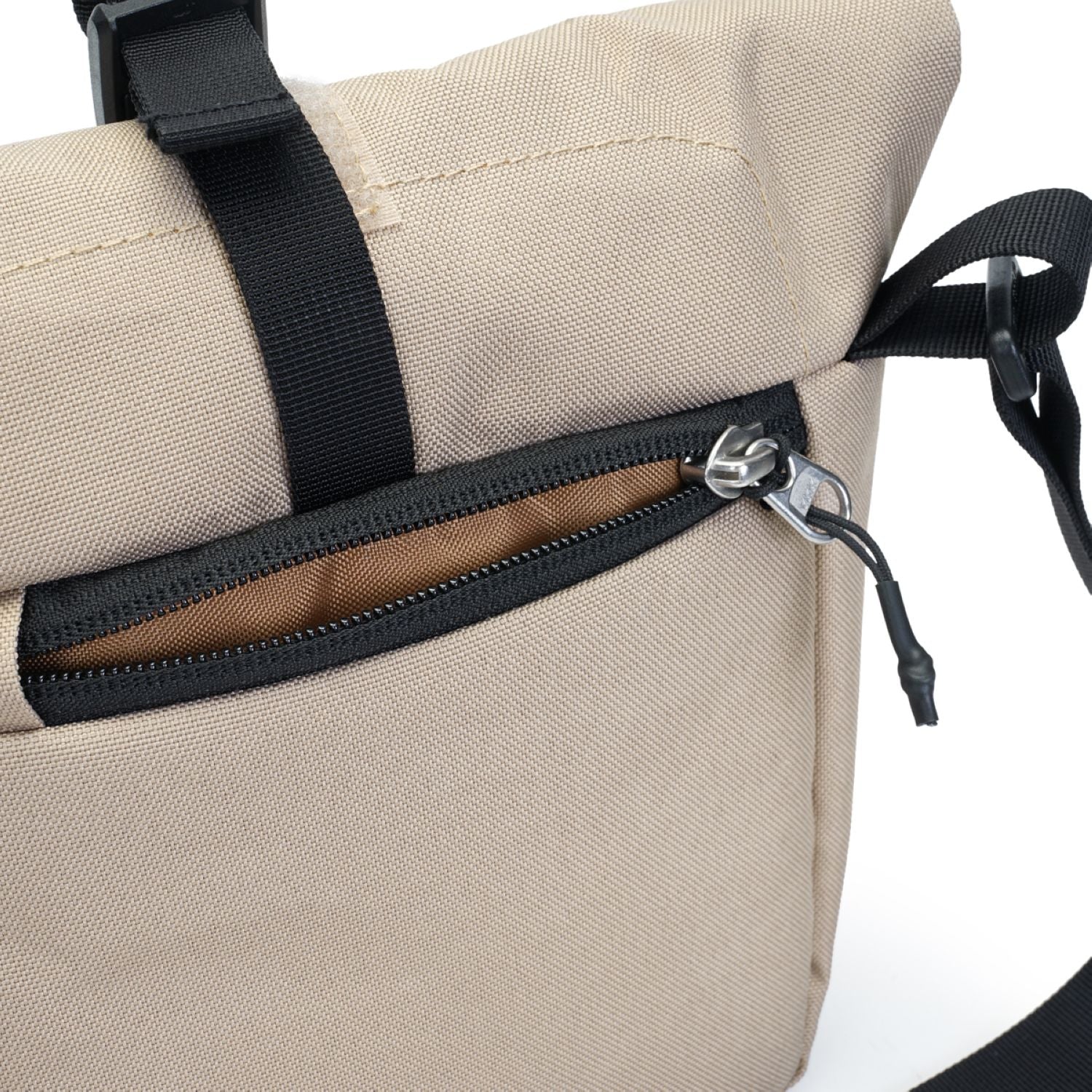 Hellolulu Nigel Compact Camera Bag Recycled - Image 14