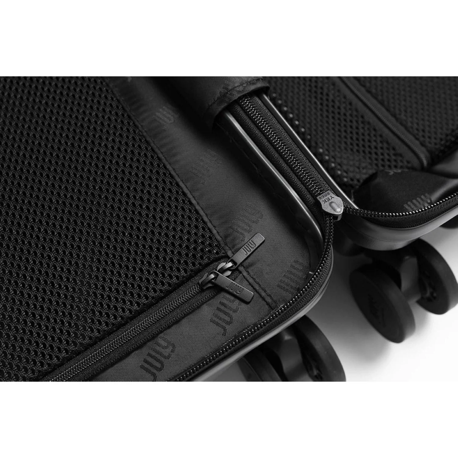 July Carry On Pro (Hard) Polycarbonate 20" Luggage With Front Access Opening (SA) - Image 13