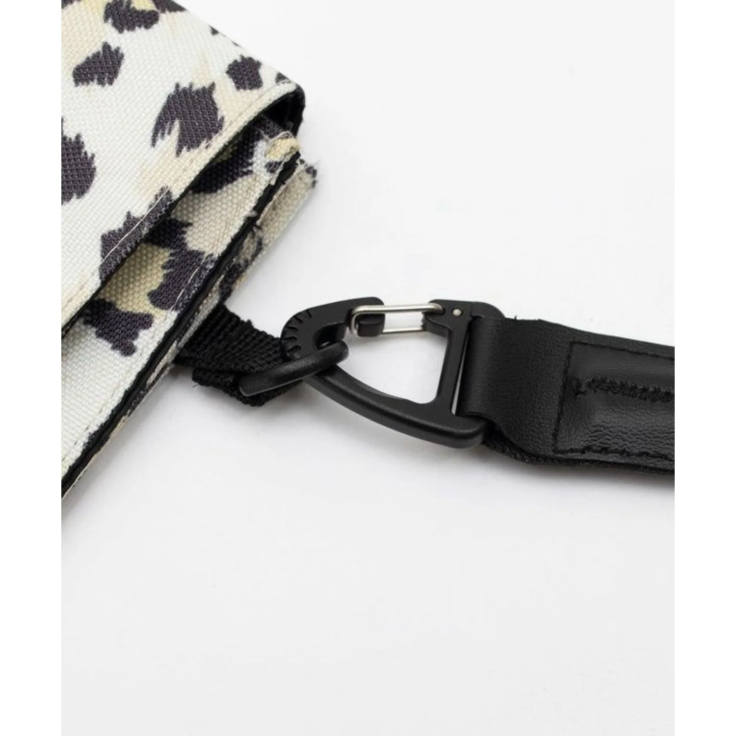 KiU Water Repellent 600D Phone Pouch - Image 16