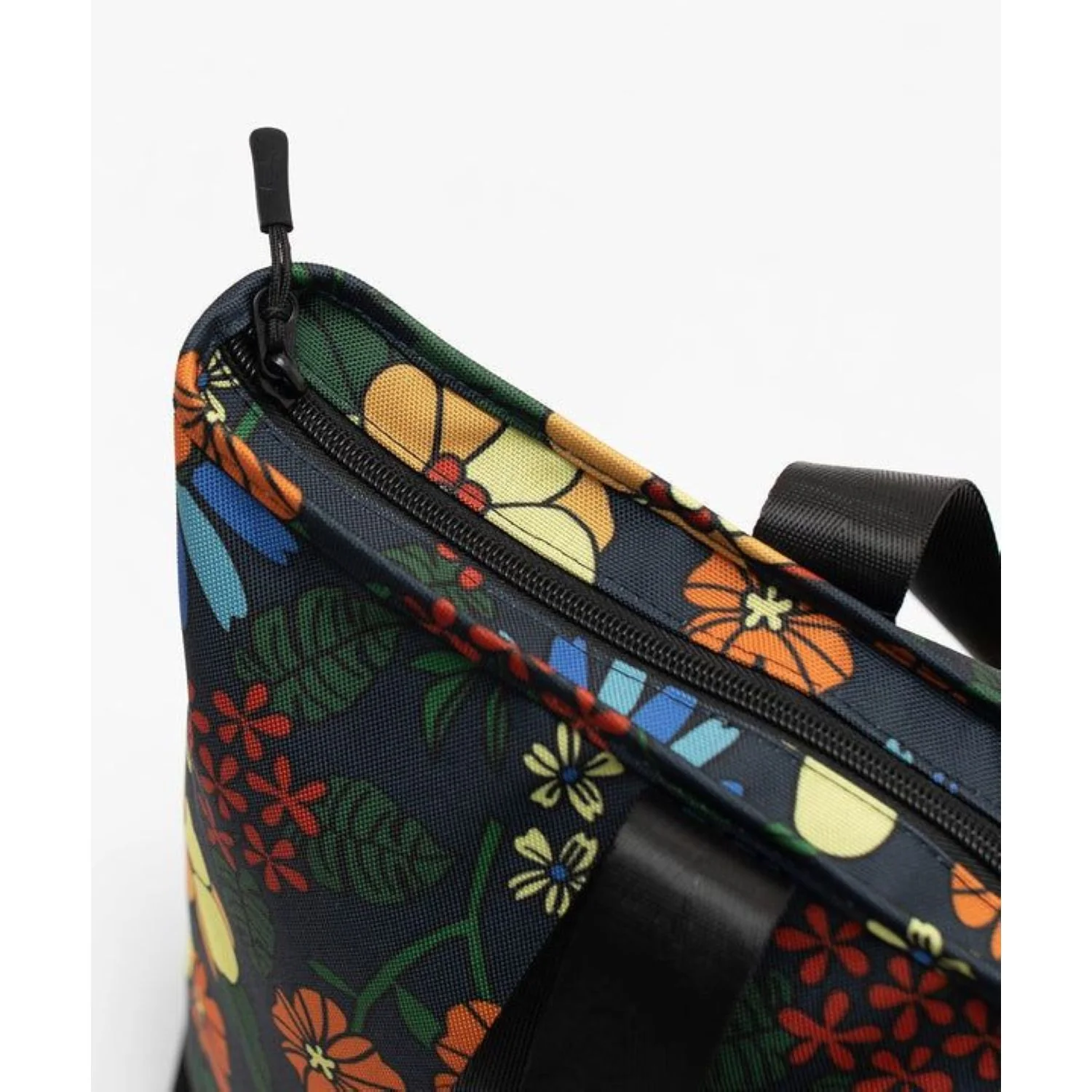 KiU Water Repellent 600D Tote Bag 18L - Image 4