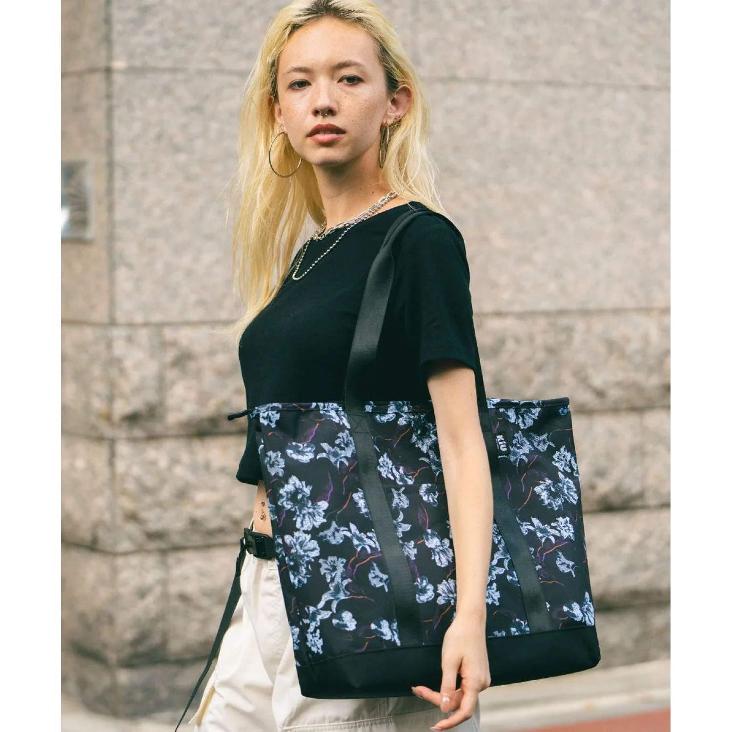 KiU Water Repellent 600D Tote Bag 18L (SA) - Image 5