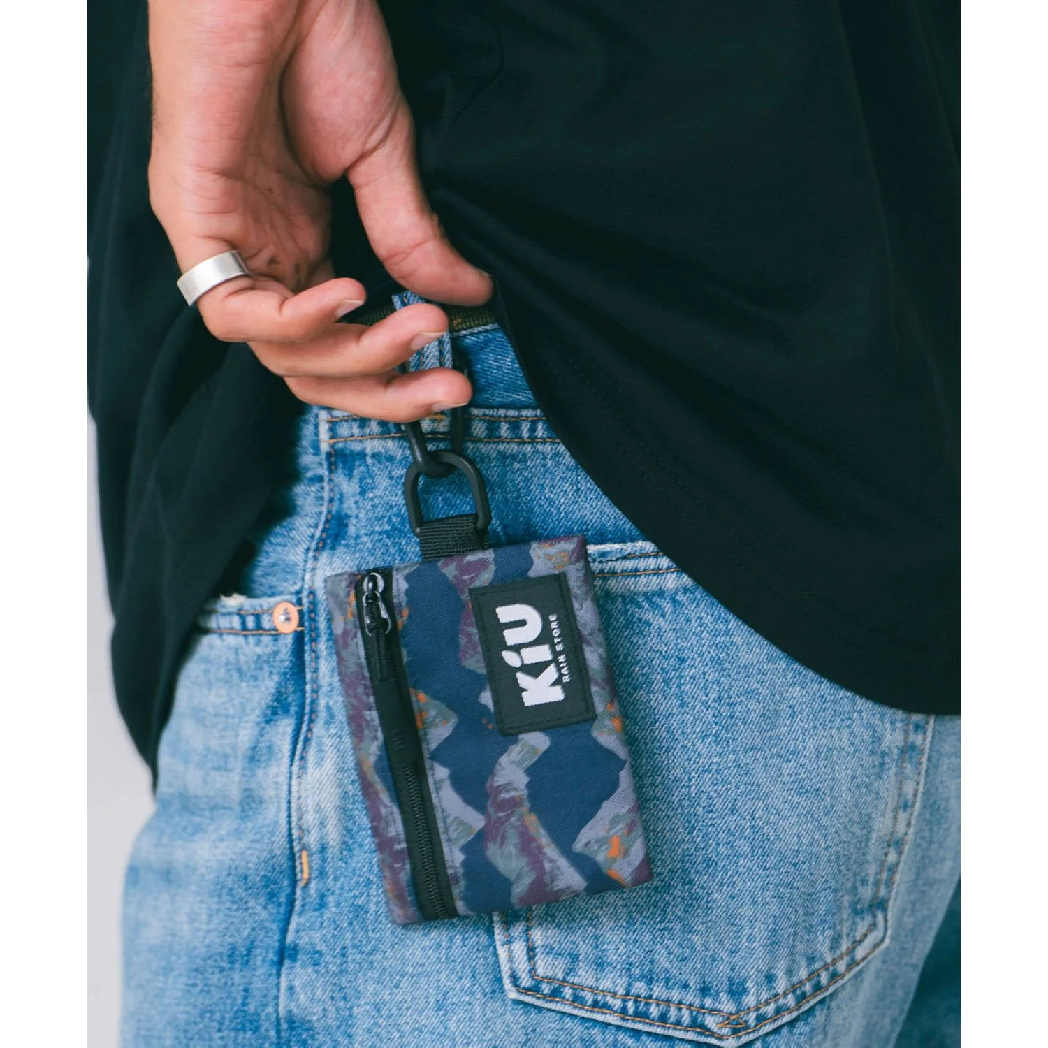 KiU Water Repellent Multi Case - Image 27