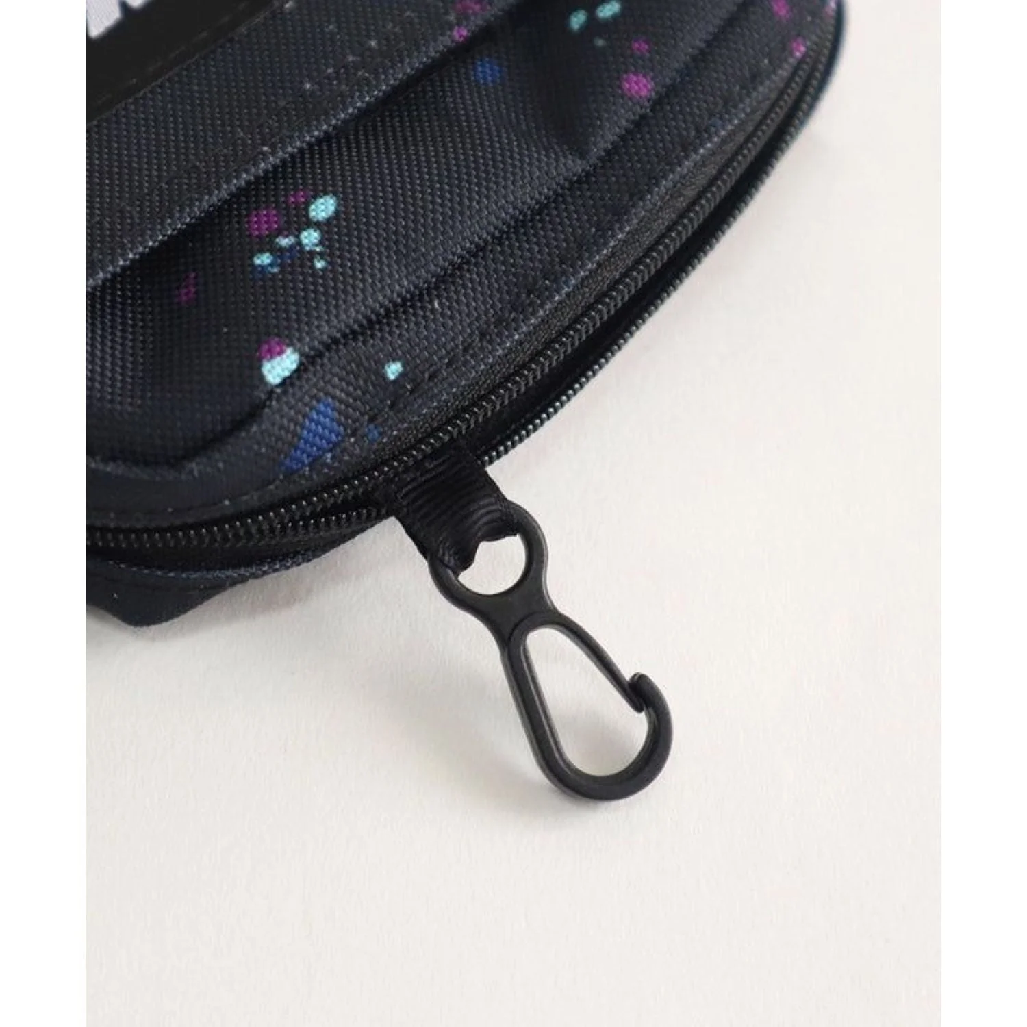 KiU Water Repellent Pouch Medium (SA) - Image 16