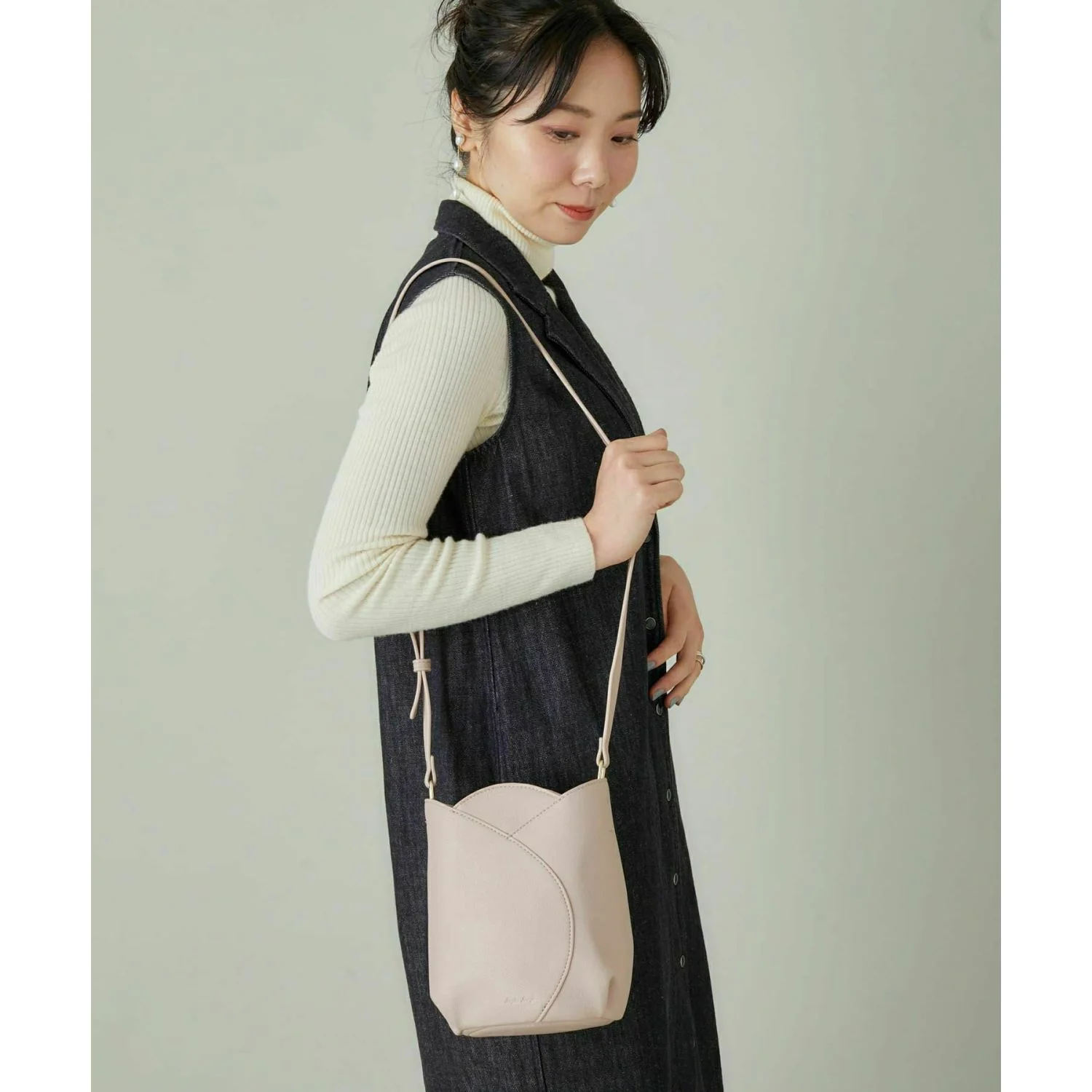 Legato Largo Tulip Faux Leather Series Mini Shoulder Bag - Image 12