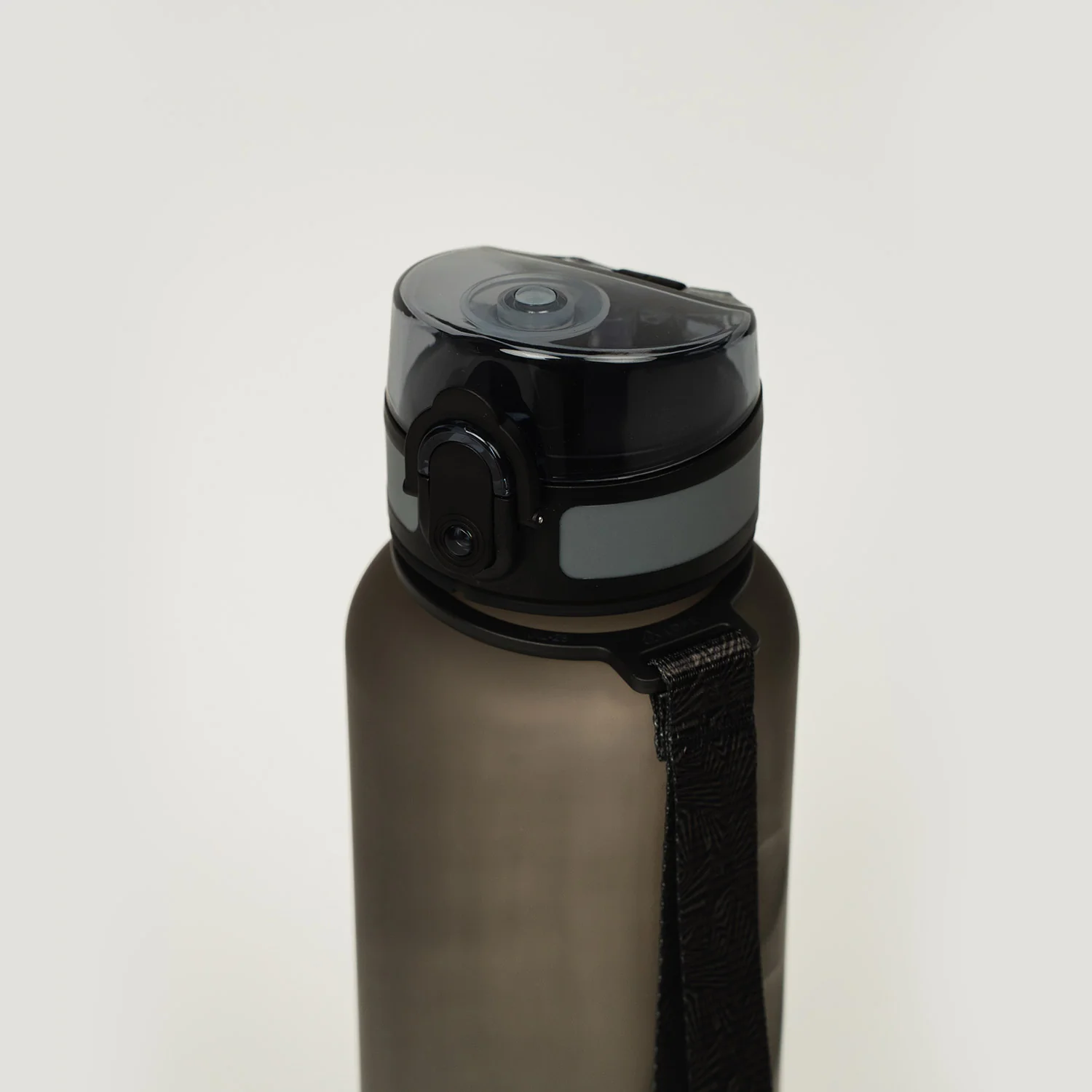 Oasis Tritan Sports Bottle With Handle Strap 750ML - Image 13