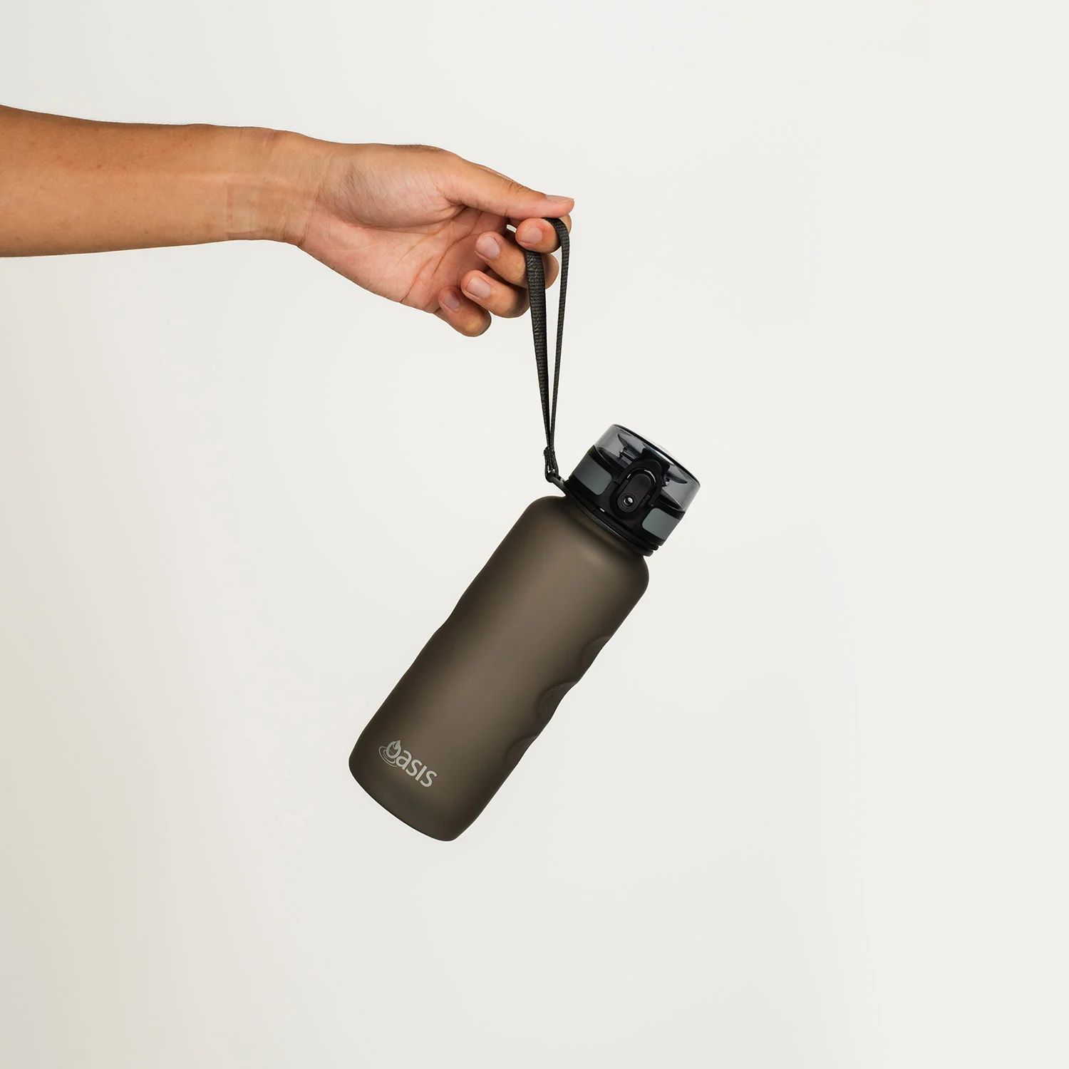 Oasis Tritan Sports Bottle With Handle Strap 750ML - Image 9