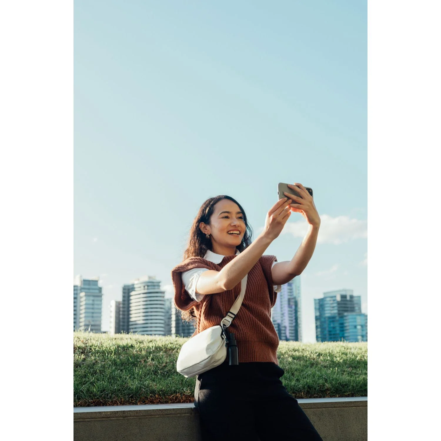 Orbitkey Urban Sling Bag Mini 2L - Image 32