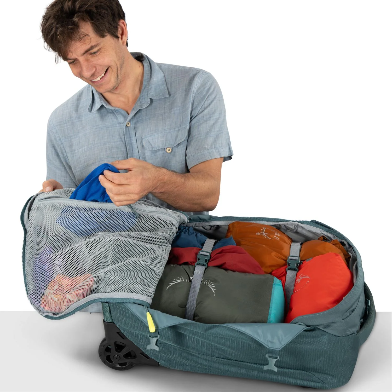 Osprey Farpoint 36 Wheeled Travel Pack O/S - Image 18