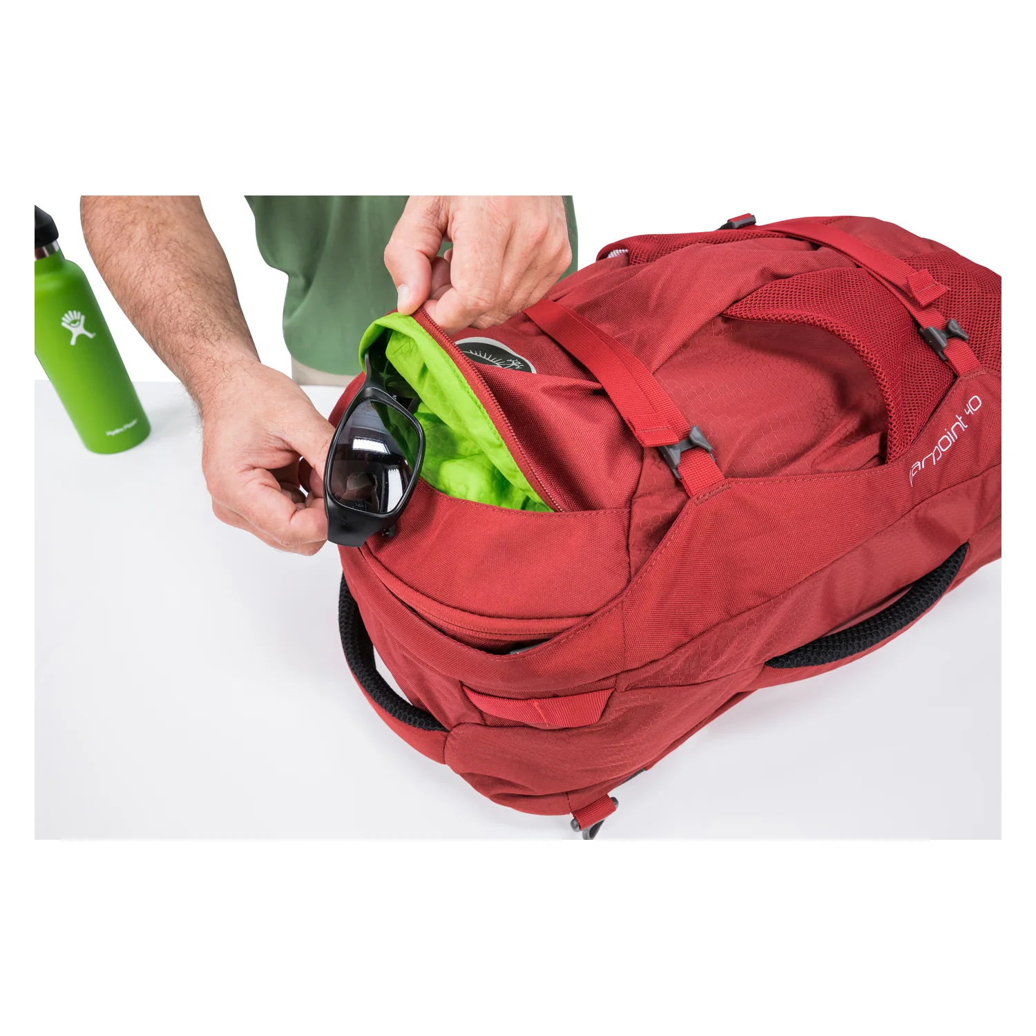 Osprey Farpoint Travel Pack Carry-On 40 Backpack - Small/Medium - Men's Travel - Trekking - Image 11