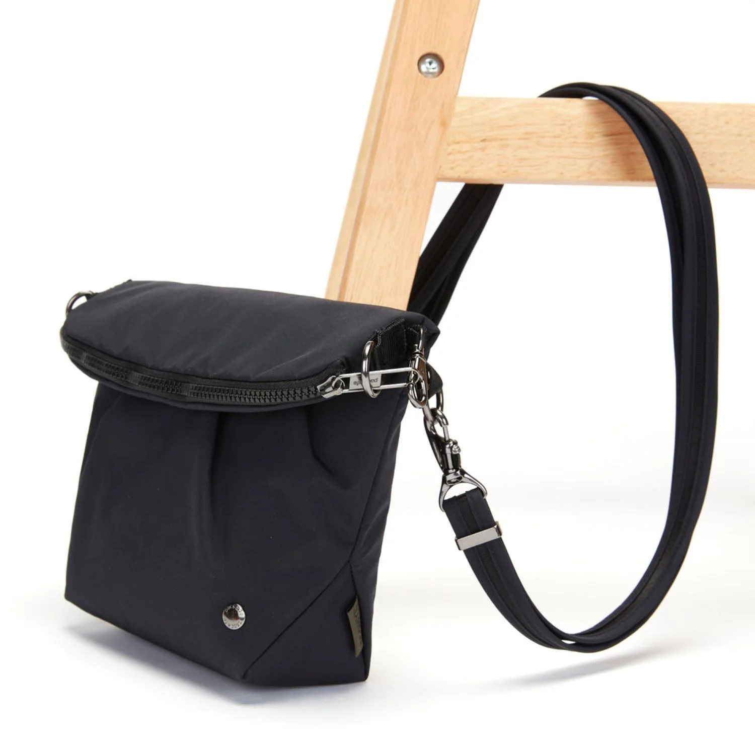 Pacsafe Citysafe CX Convertible Anti-Theft Crossbody - Image 7