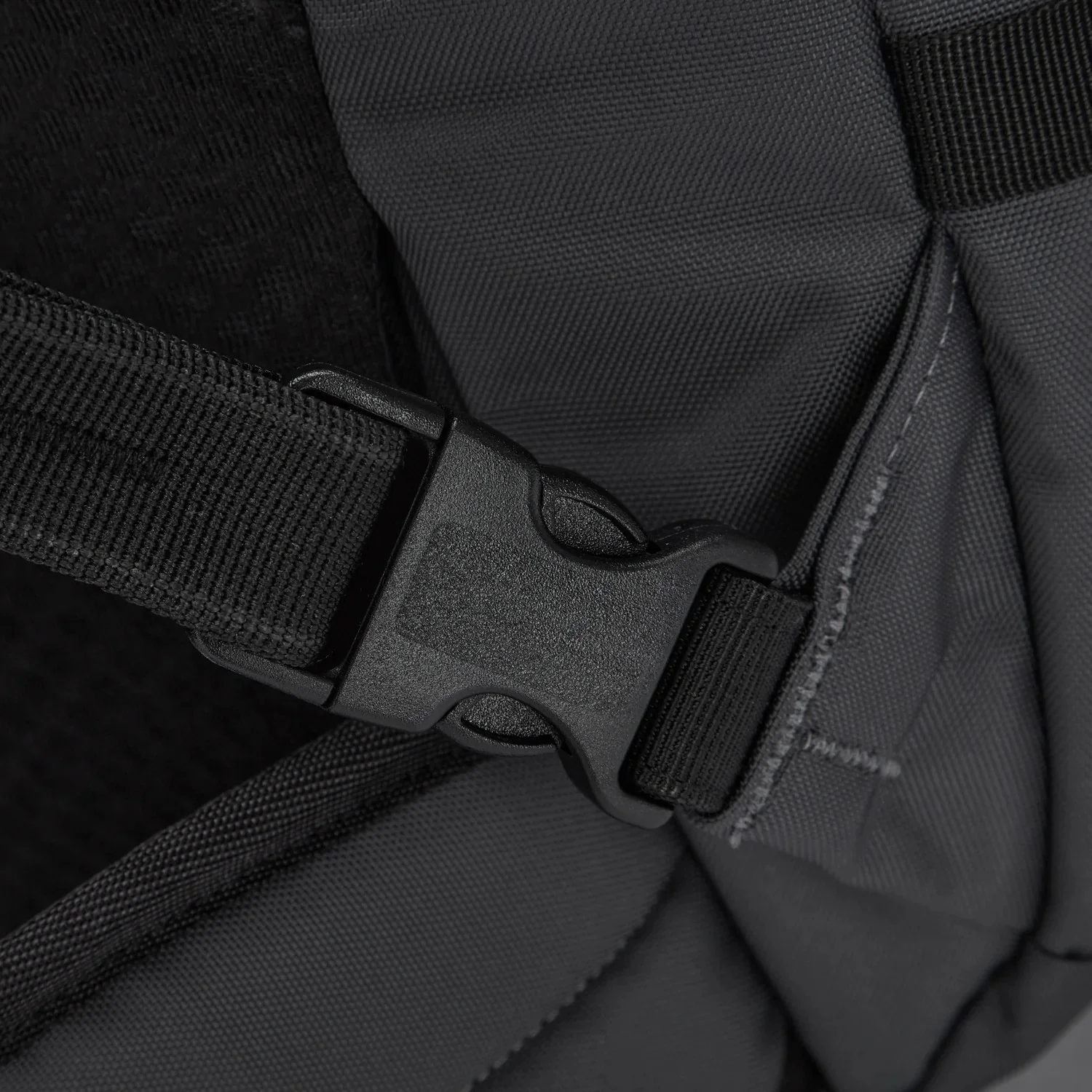 Pacsafe EXP45 Carry On Travel Pack - Image 17