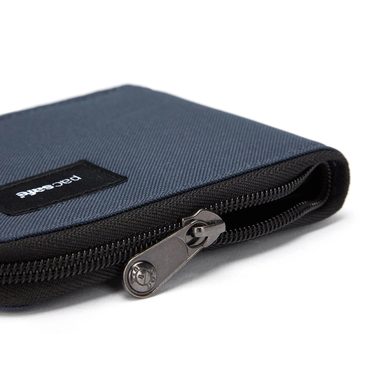 Pacsafe RFIDsafe RFID Blocking Zip Around Wallet - Image 5