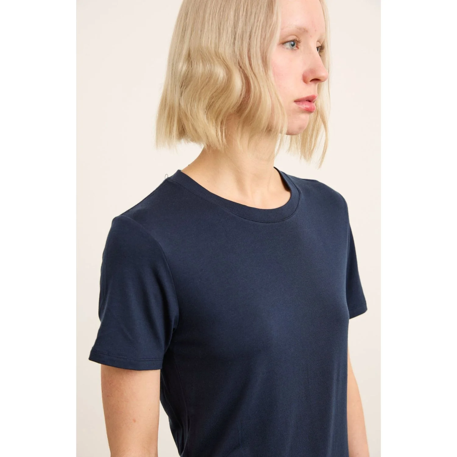 Paire Women's Merino Wool-Blend Crew Neck T-Shirt (Navy) - Image 14