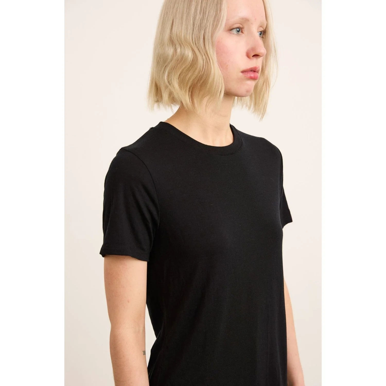 Paire Women's Merino Wool-Blend Crew Neck T-Shirt (Snow) - Image 14