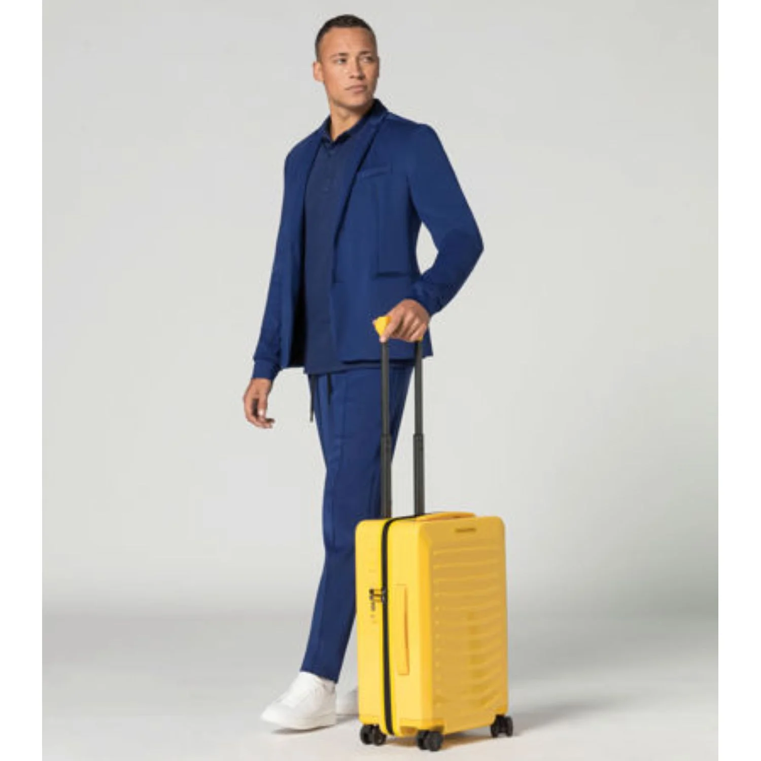 Porsche Design Roadster 21" Carry-on Luggage Spinner - Image 26