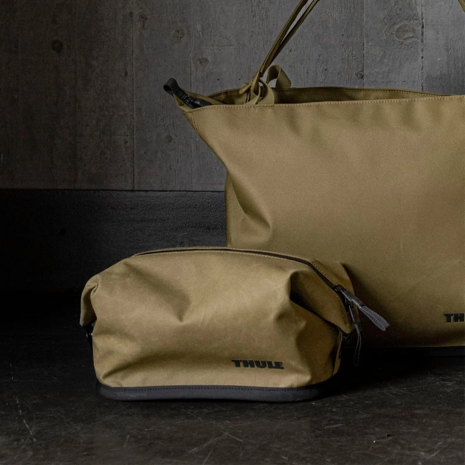 Thule Aion Toiletry Bag - Image 25