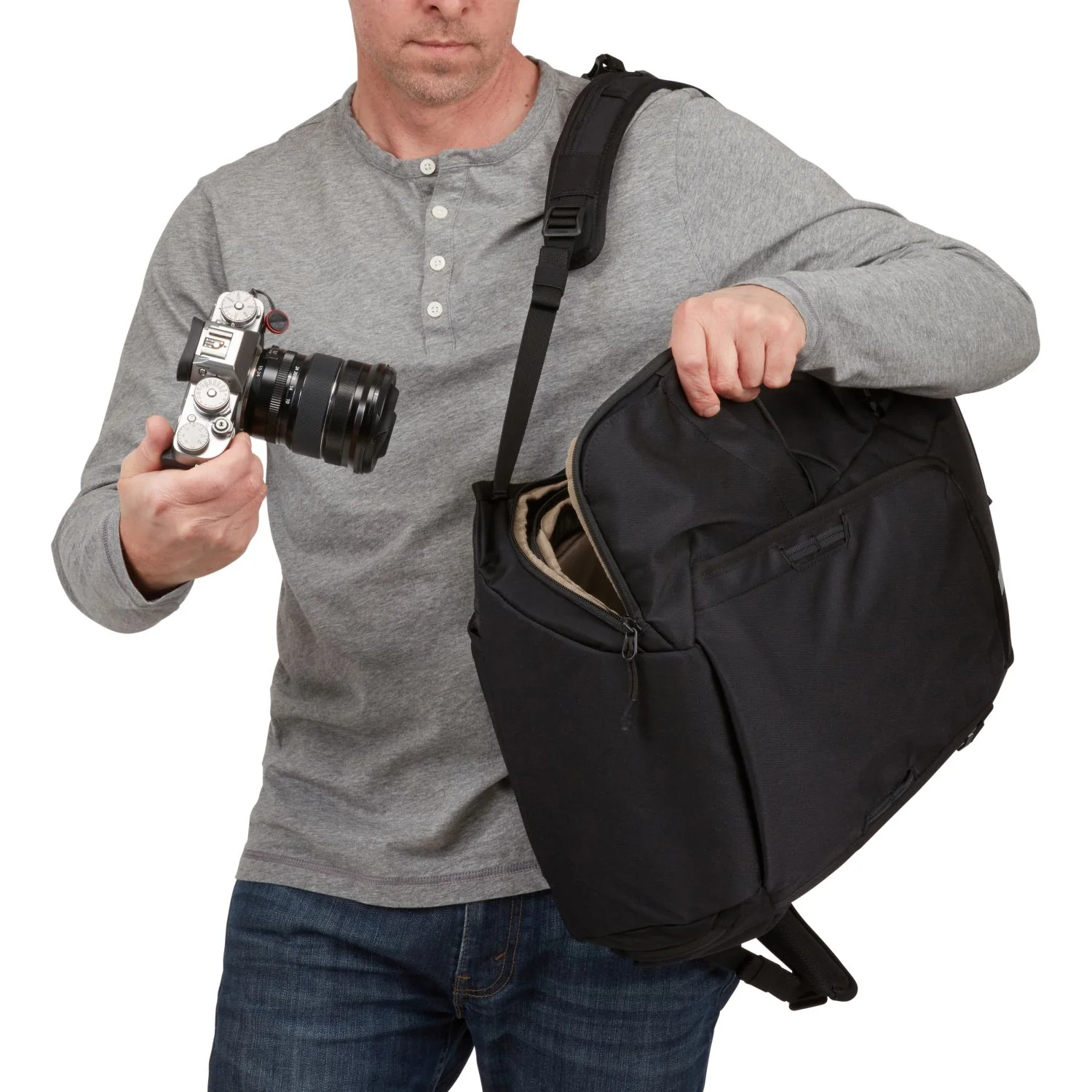 Thule Covert 24L Camera Backpack - Image 13