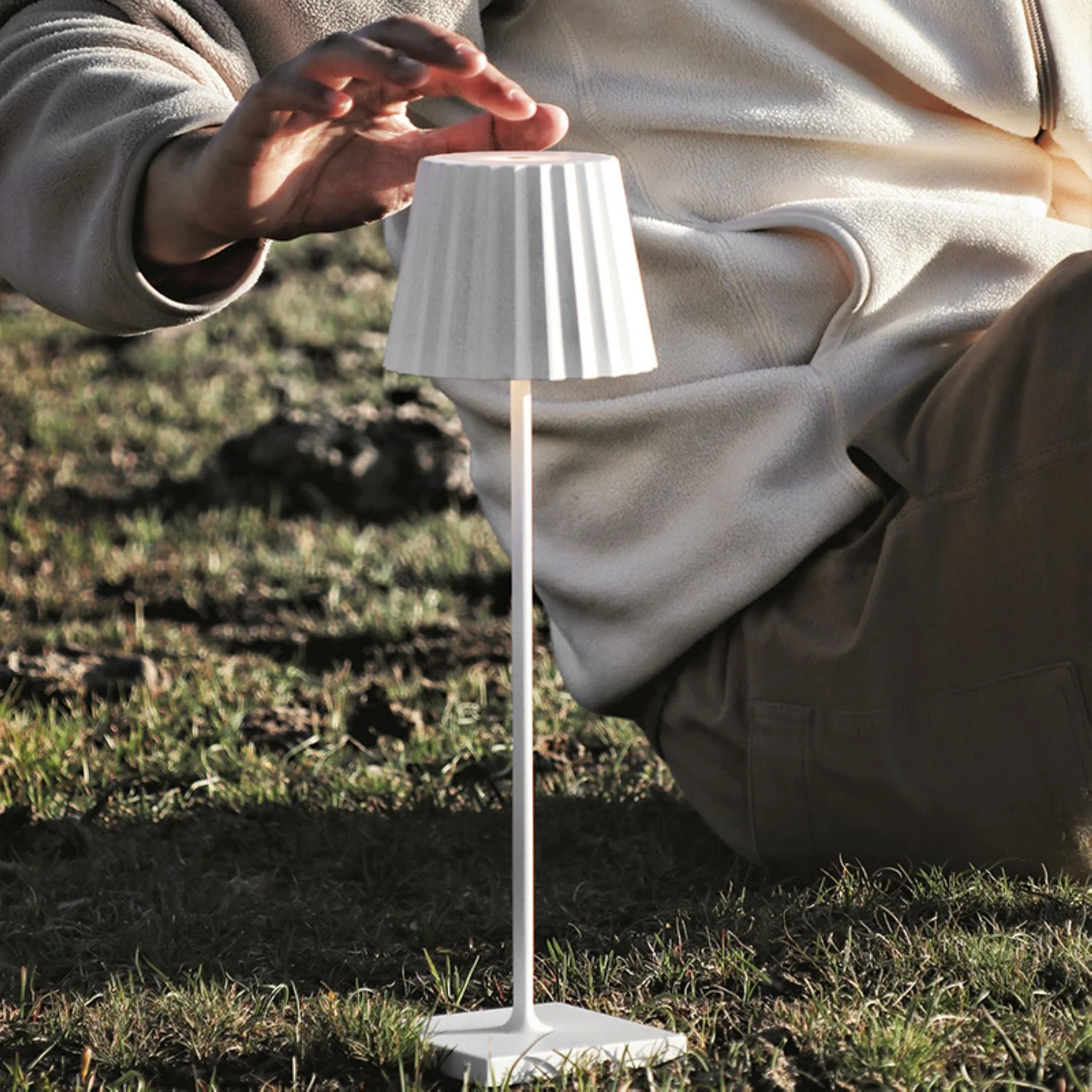 Ubiqua Plisse Nano With 123/131 Lumens - 1.4W 5V Power - Image 34