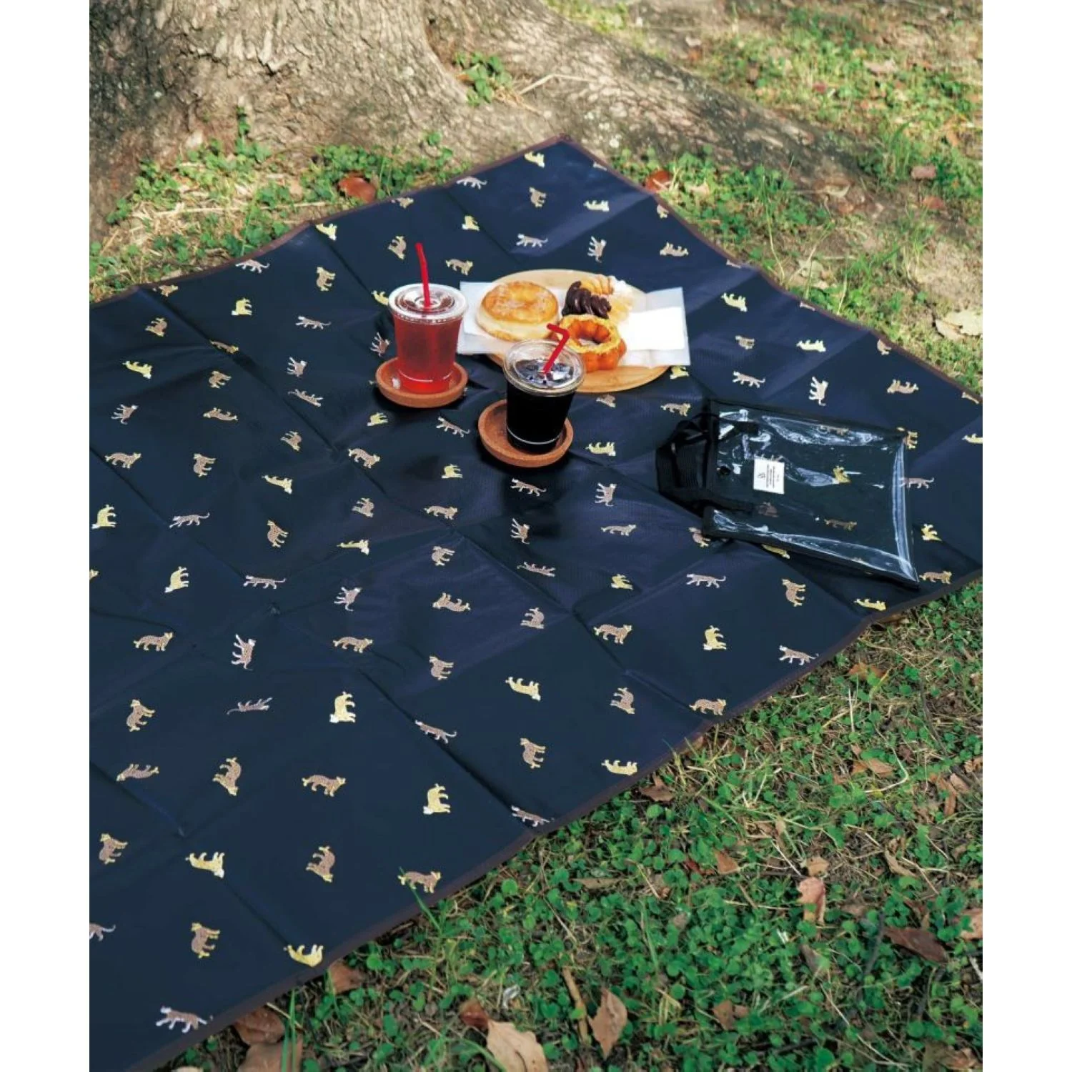 WPC Picnic Blanket 140cm X 90cm - Image 27