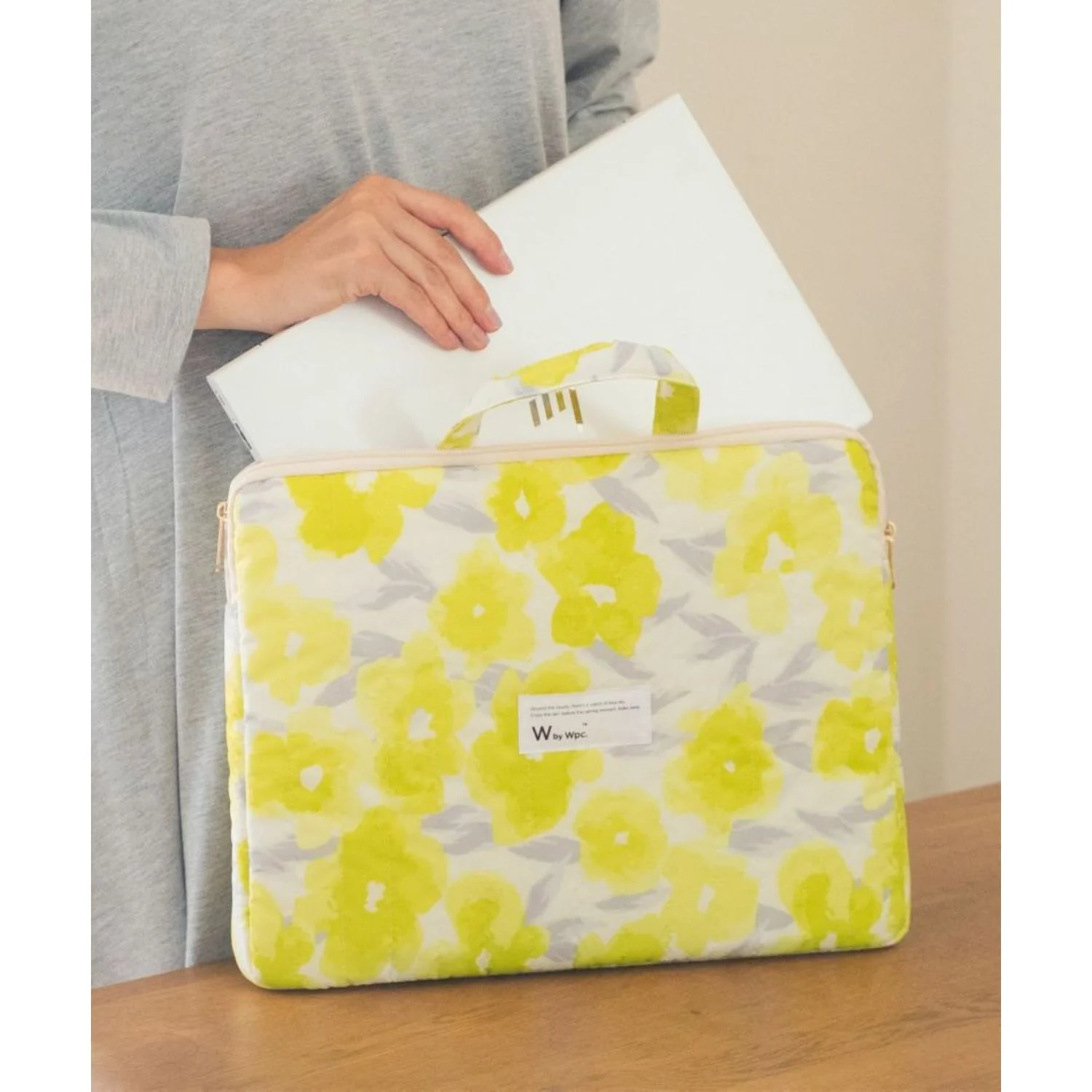 WPC Quilting Laptop Case L (15cm) Water Repellent - Image 5